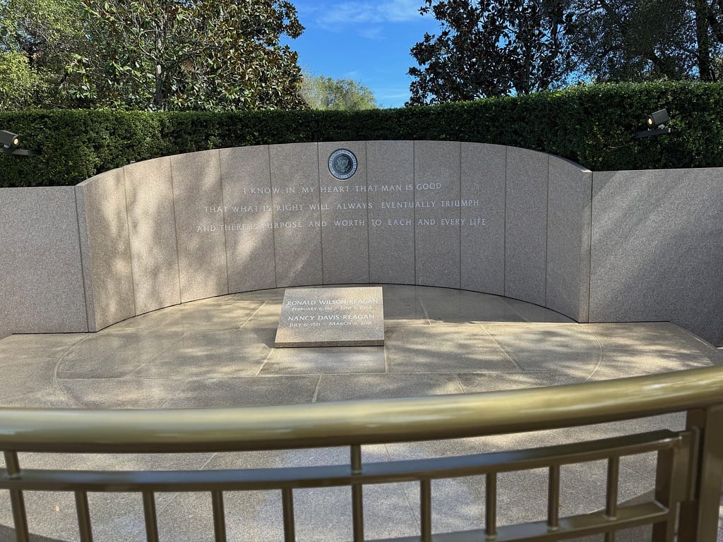 Ronald Reagan and Nancy's grave
