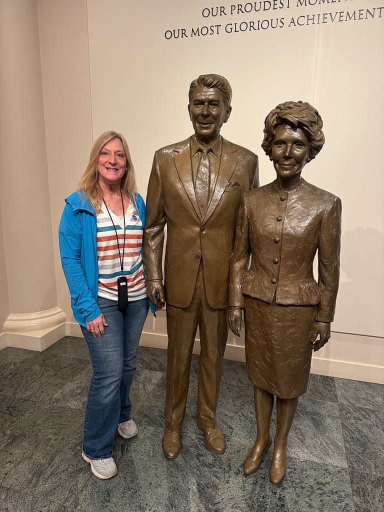 Statue of Ronald and Nancy Reagan